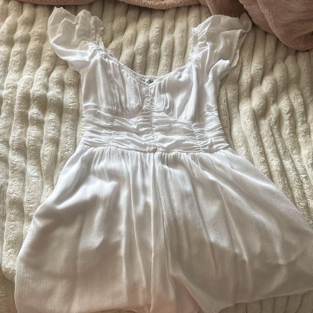 Elegant White summer dress with pockets and shorts